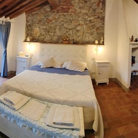 B&B La Rosa Nel Verde Lucca Bagian luar foto