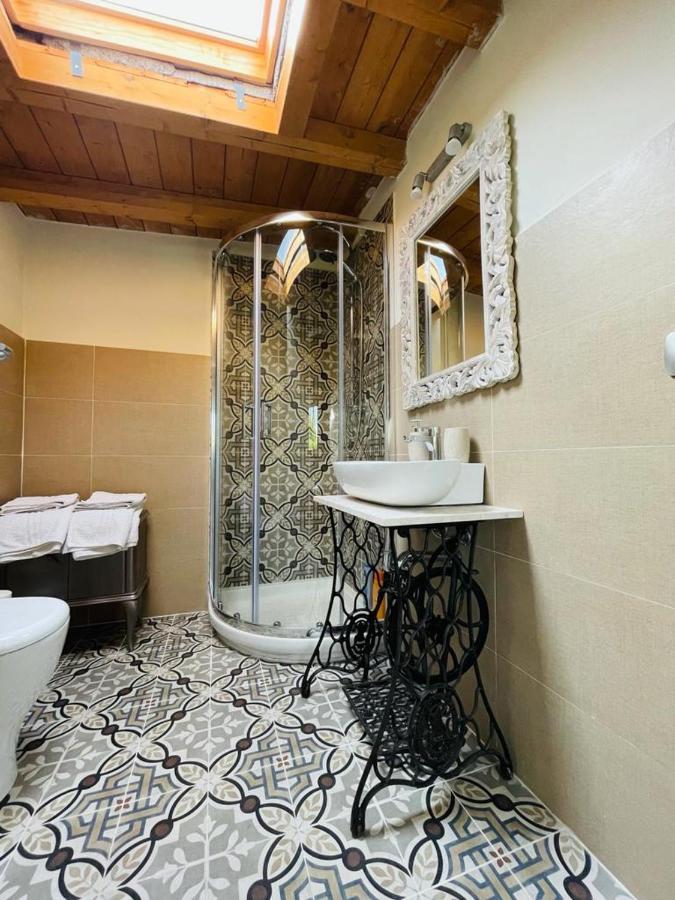 B&B La Rosa Nel Verde Lucca Bagian luar foto