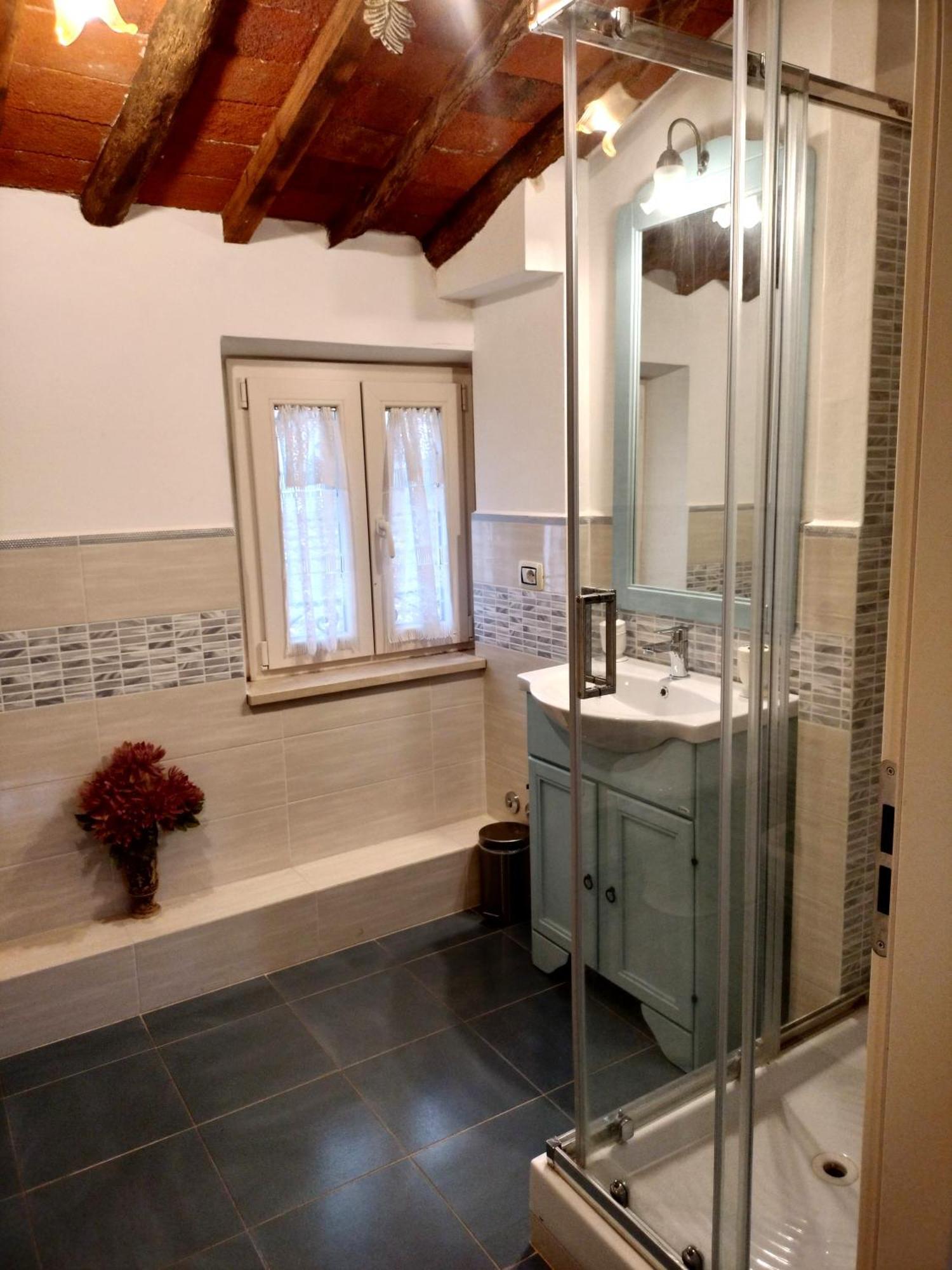 B&B La Rosa Nel Verde Lucca Bagian luar foto