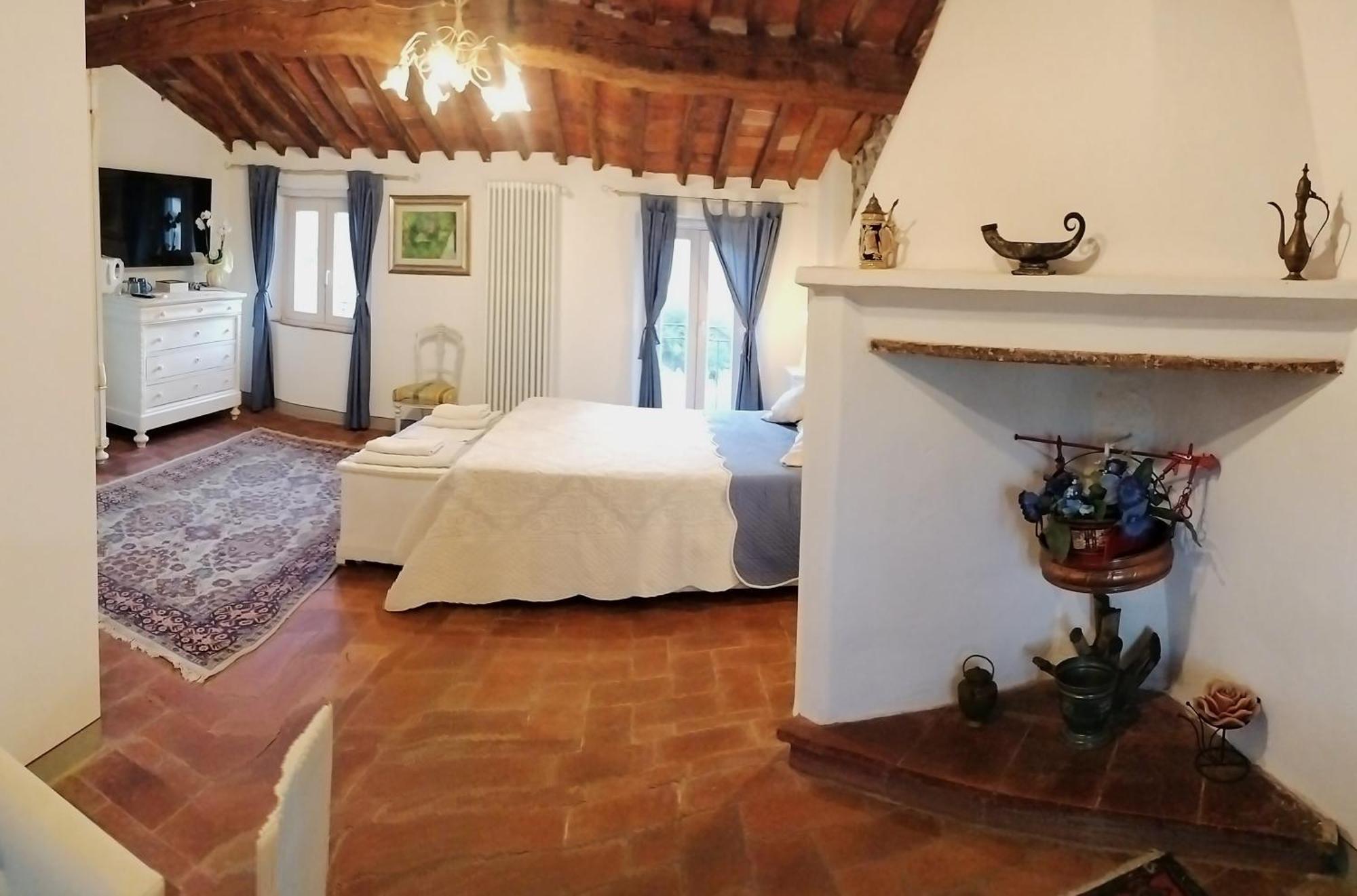 B&B La Rosa Nel Verde Lucca Bagian luar foto